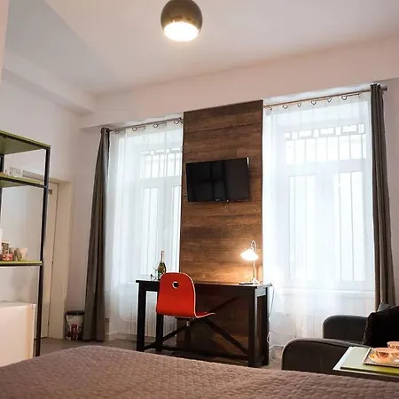 Ultra Bohemian 2 Апартаменты *